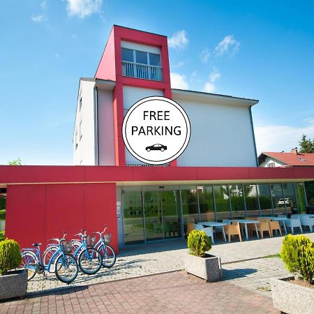 Simbol Rooms With Free Private Parking ลูบลิยานา ภายนอก รูปภาพ