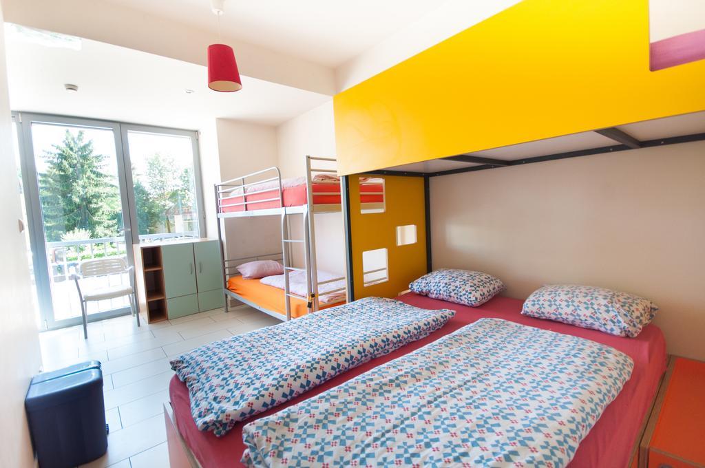 Simbol Rooms With Free Private Parking ลูบลิยานา ห้อง รูปภาพ