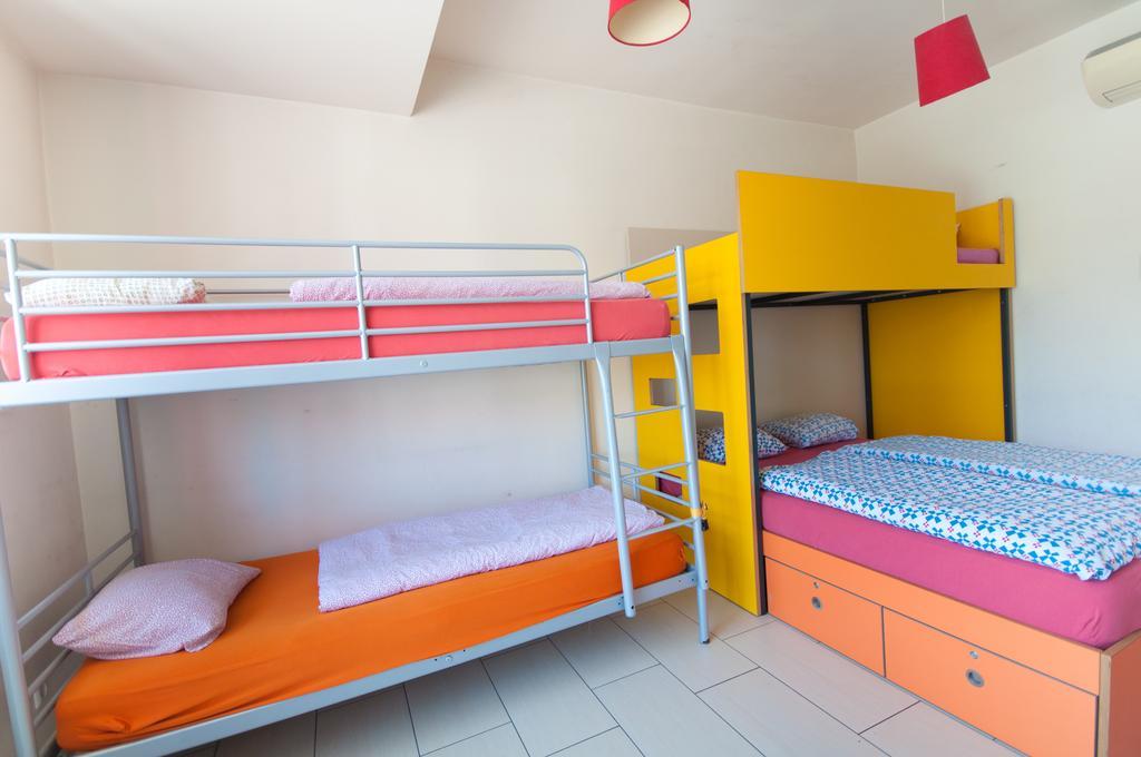Simbol Rooms With Free Private Parking ลูบลิยานา ห้อง รูปภาพ