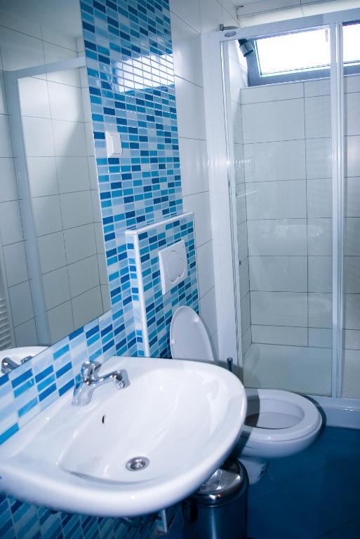 Simbol Rooms With Free Private Parking ลูบลิยานา ภายนอก รูปภาพ