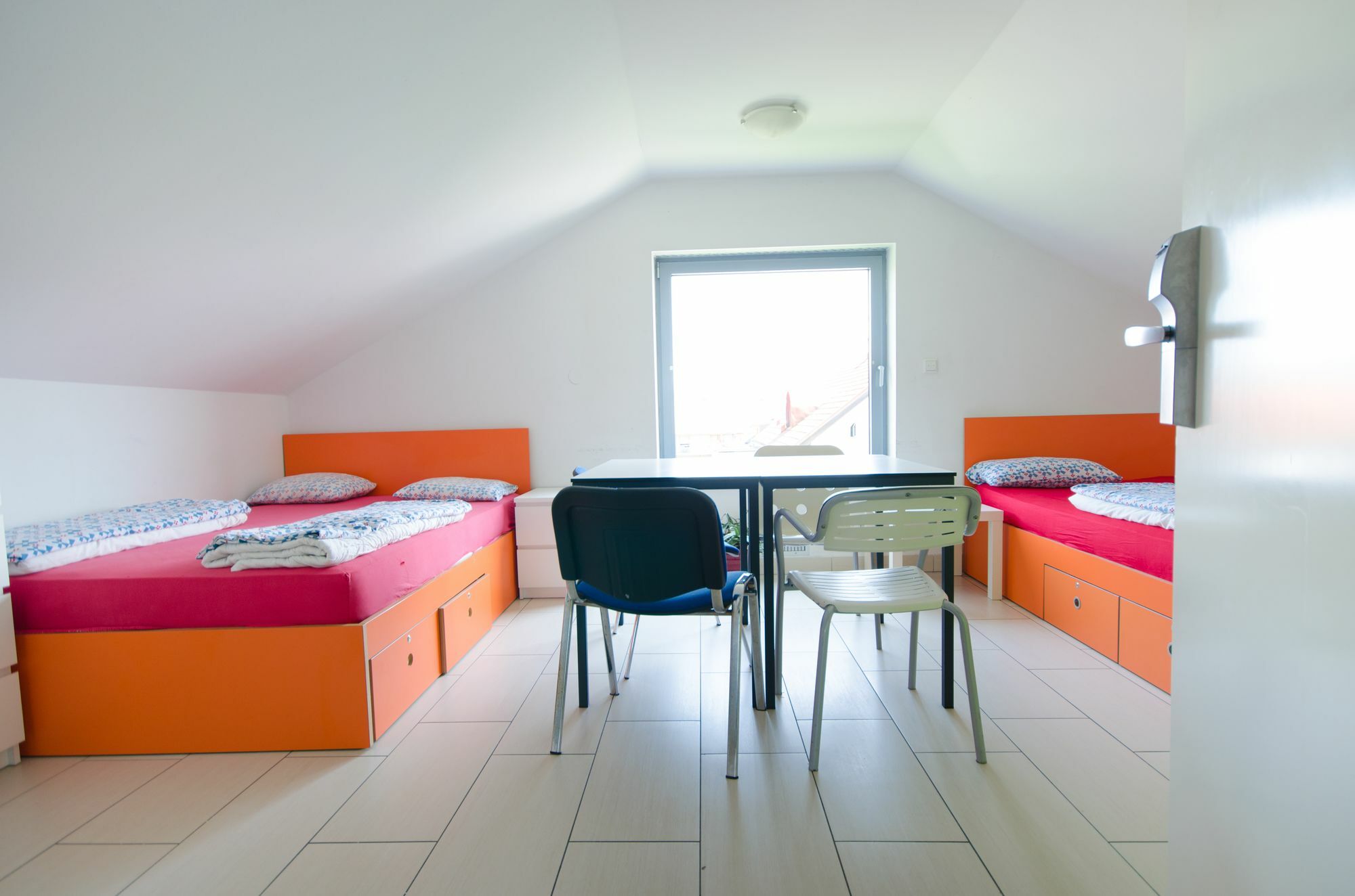 Simbol Rooms With Free Private Parking ลูบลิยานา ภายนอก รูปภาพ