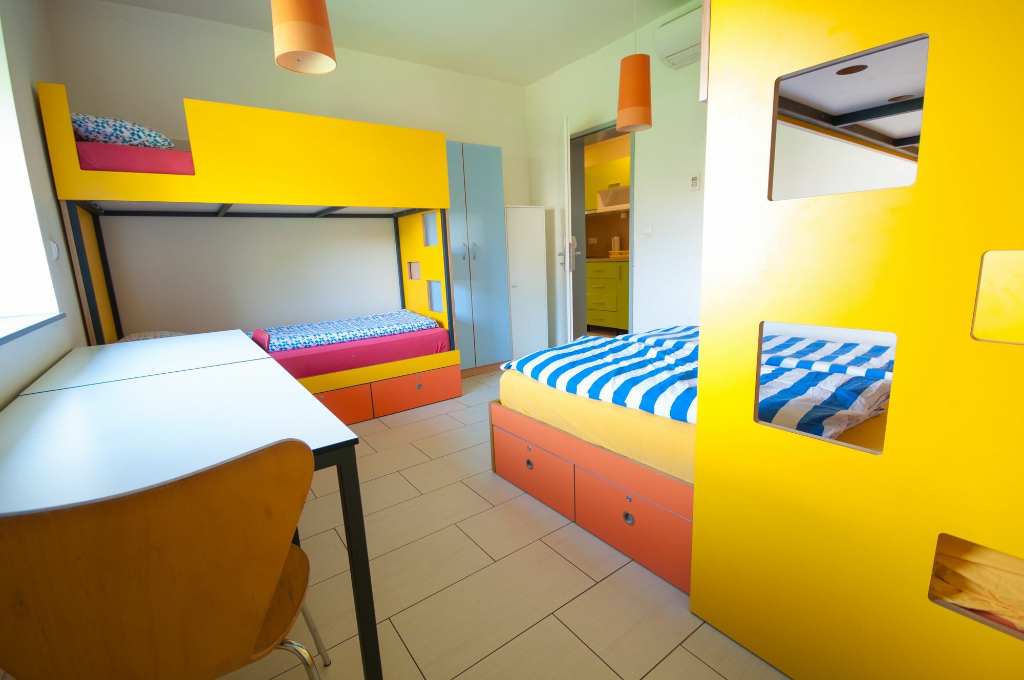 Simbol Rooms With Free Private Parking ลูบลิยานา ภายนอก รูปภาพ