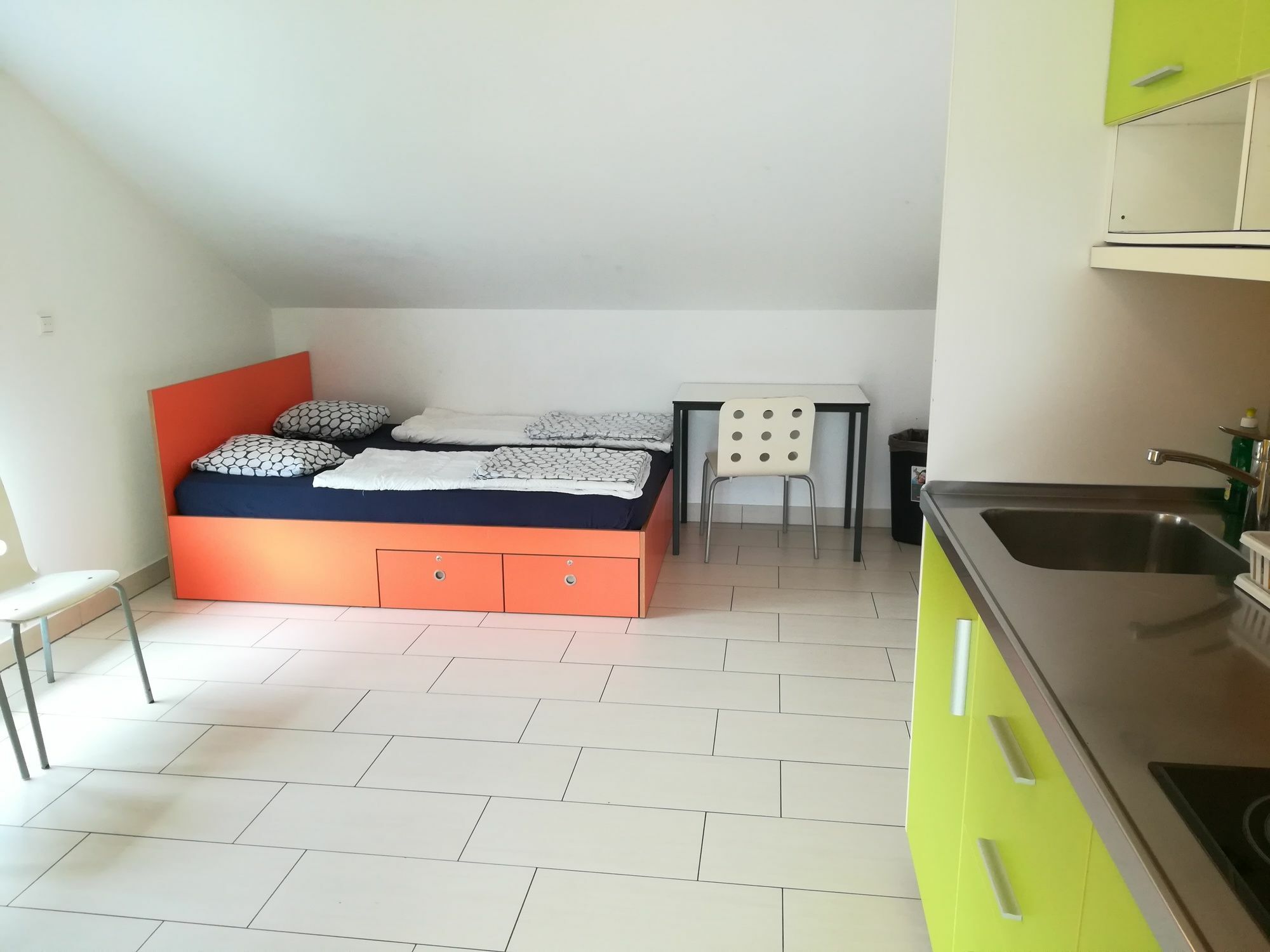 Simbol Rooms With Free Private Parking ลูบลิยานา ภายนอก รูปภาพ