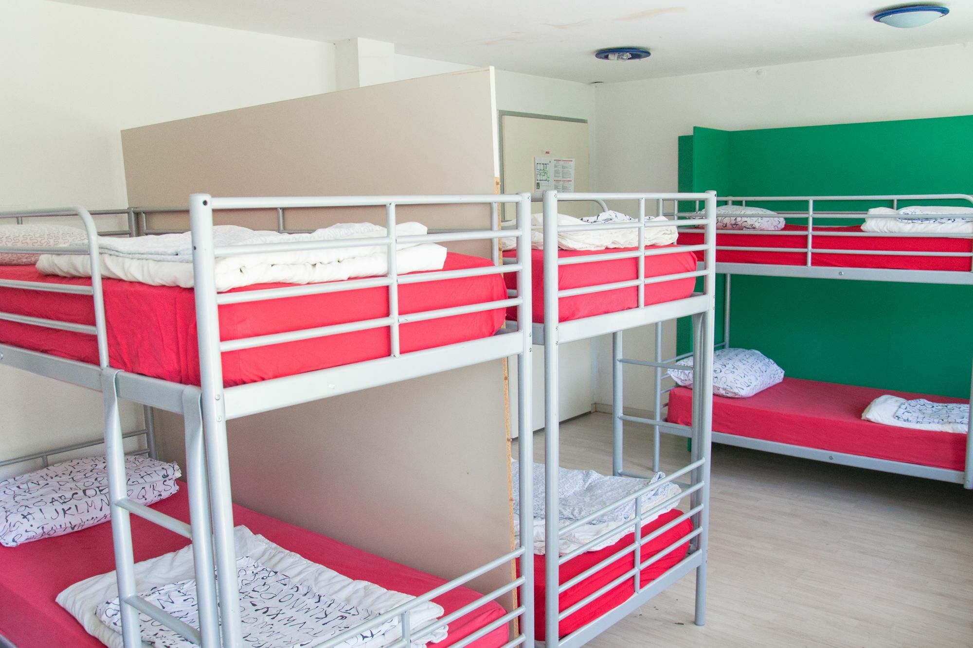 Simbol Rooms With Free Private Parking ลูบลิยานา ภายนอก รูปภาพ